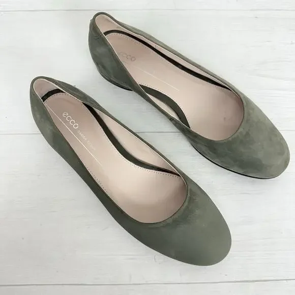 slim fit dress slacks Dr. Martens Lowell Buttersoft Leather Moc Toe Shoes main image 1